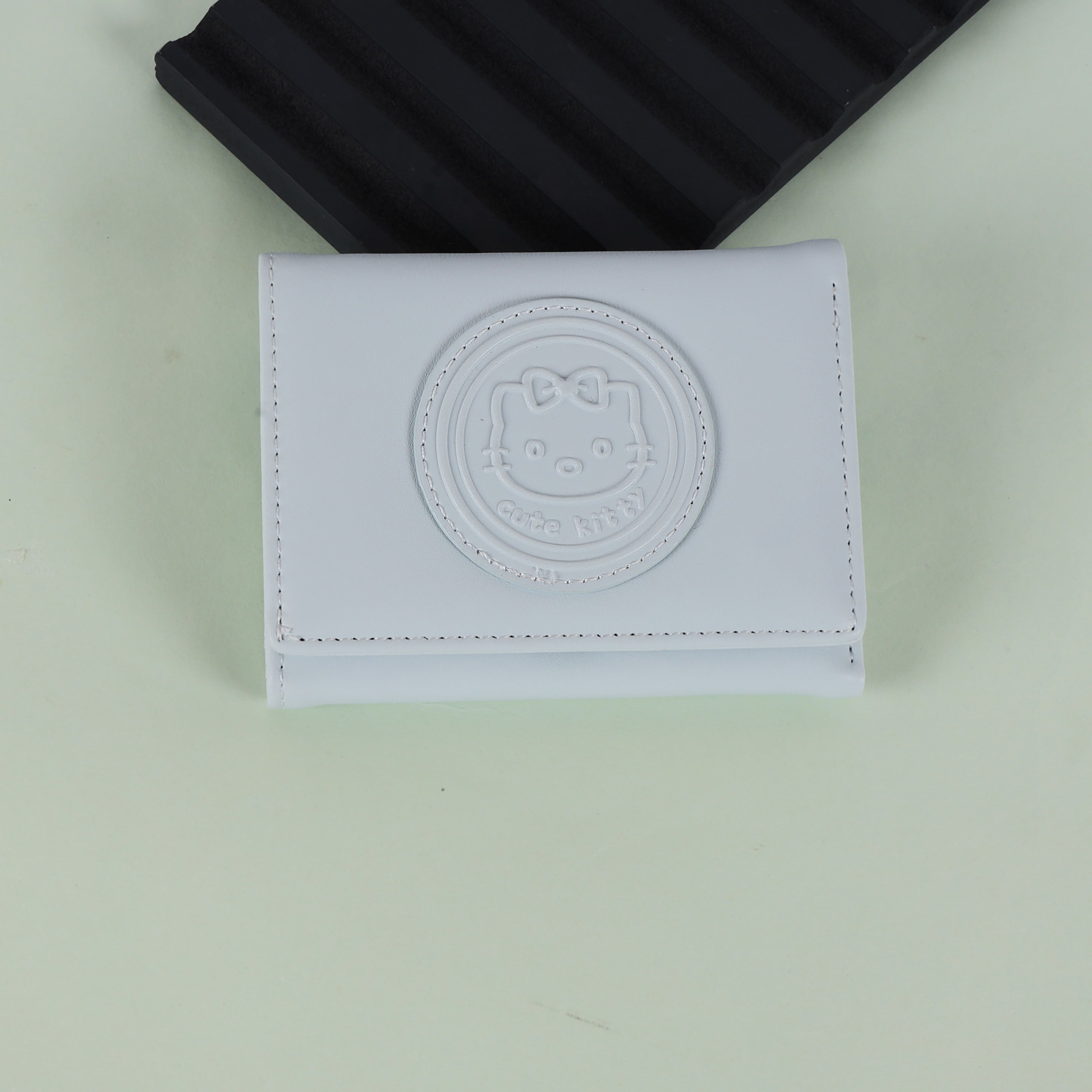 The "Cute Kitty" Tri-Fold Wallet: Cute PU Leather Mini Purse with 3D Appliqué & Card Slots