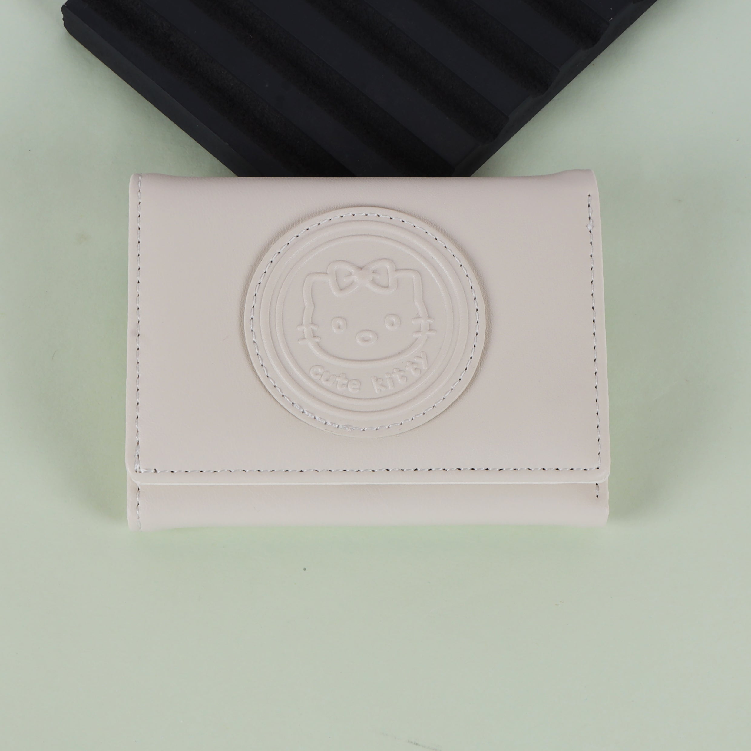 The "Cute Kitty" Tri-Fold Wallet: Cute PU Leather Mini Purse with 3D Appliqué & Card Slots