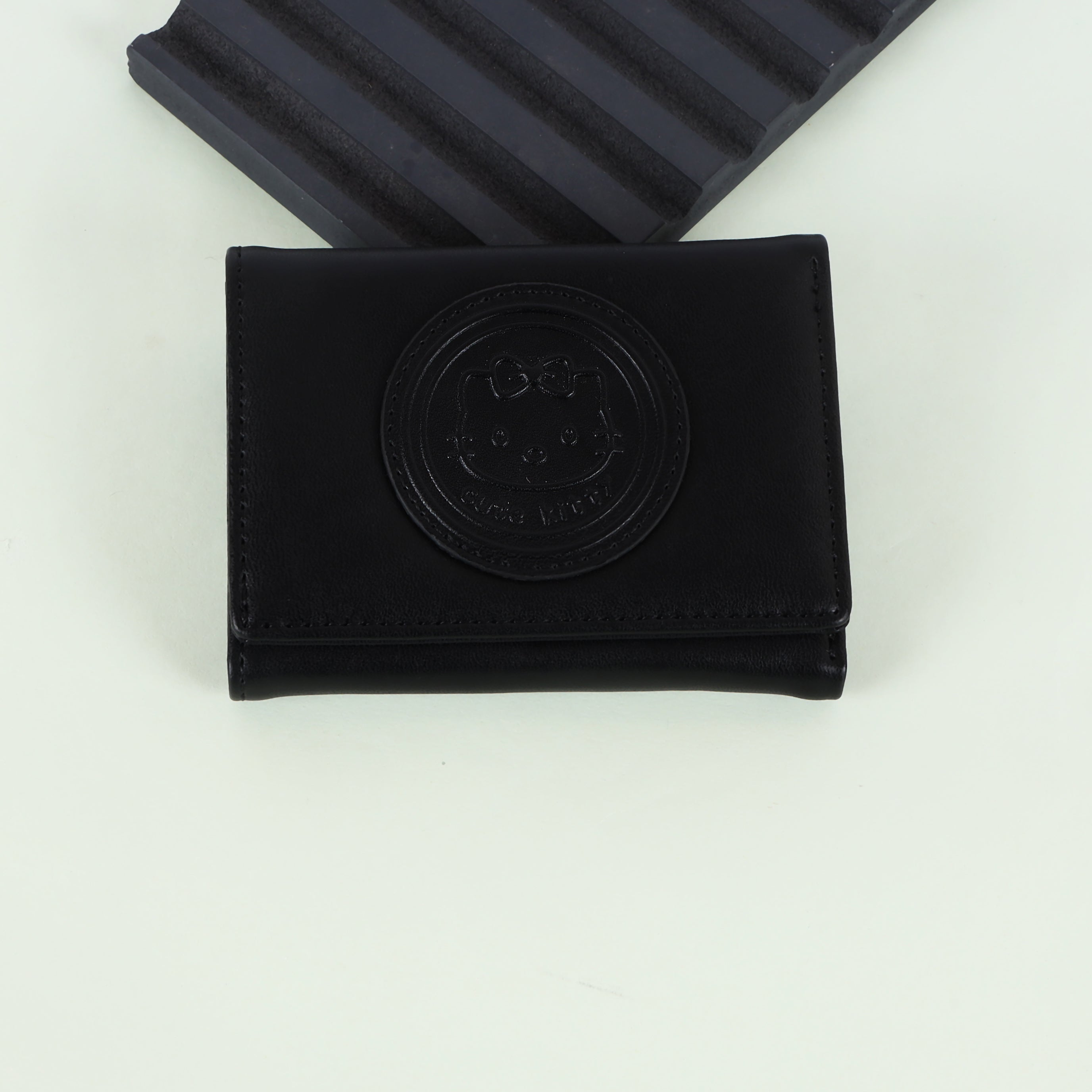 The "Cute Kitty" Tri-Fold Wallet: Cute PU Leather Mini Purse with 3D Appliqué & Card Slots