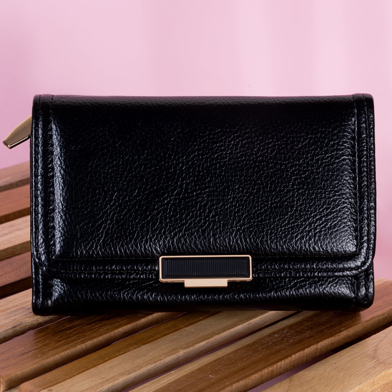 'Soso' Minimalist Card Wallet: Premium Three-Fold Structure